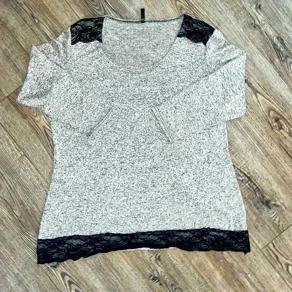 Vintage bleeker & mcdougal grey with black lace trim large top - Picture 1 of 1